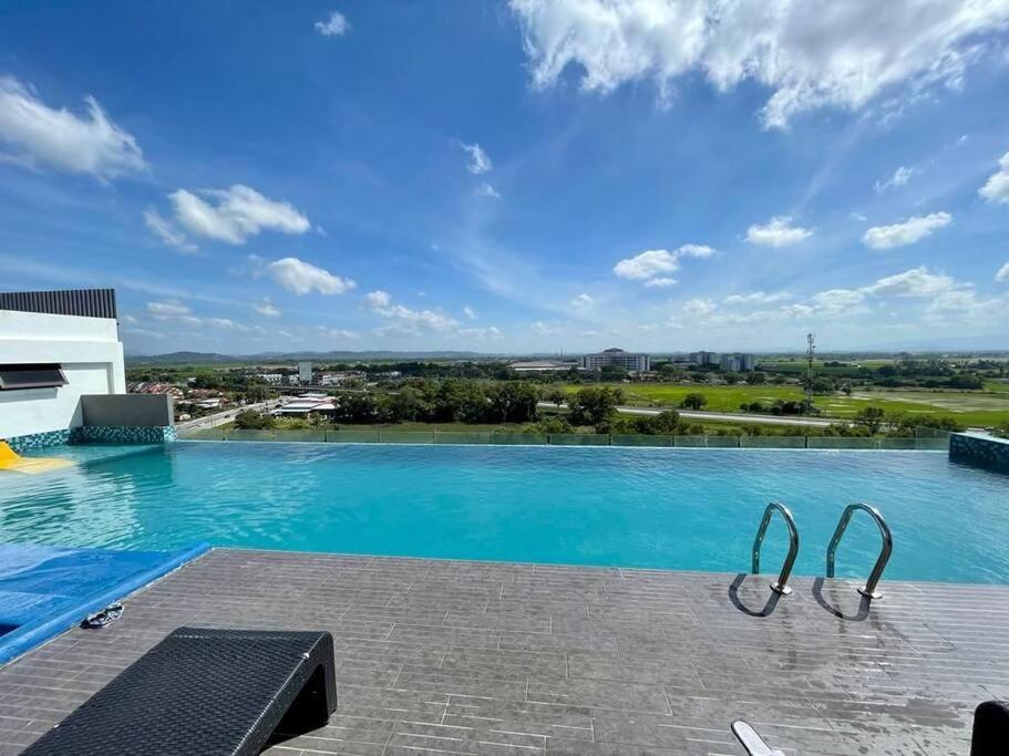 Myrumah Imperio Home , Alor Setar 3Br With Sky Infinity Pool Экстерьер фото